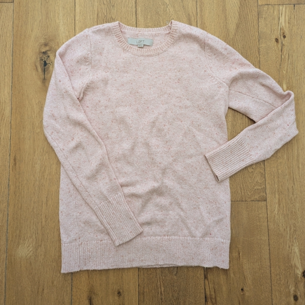 Loft baby pink crew neck sweater xs (super soft!)